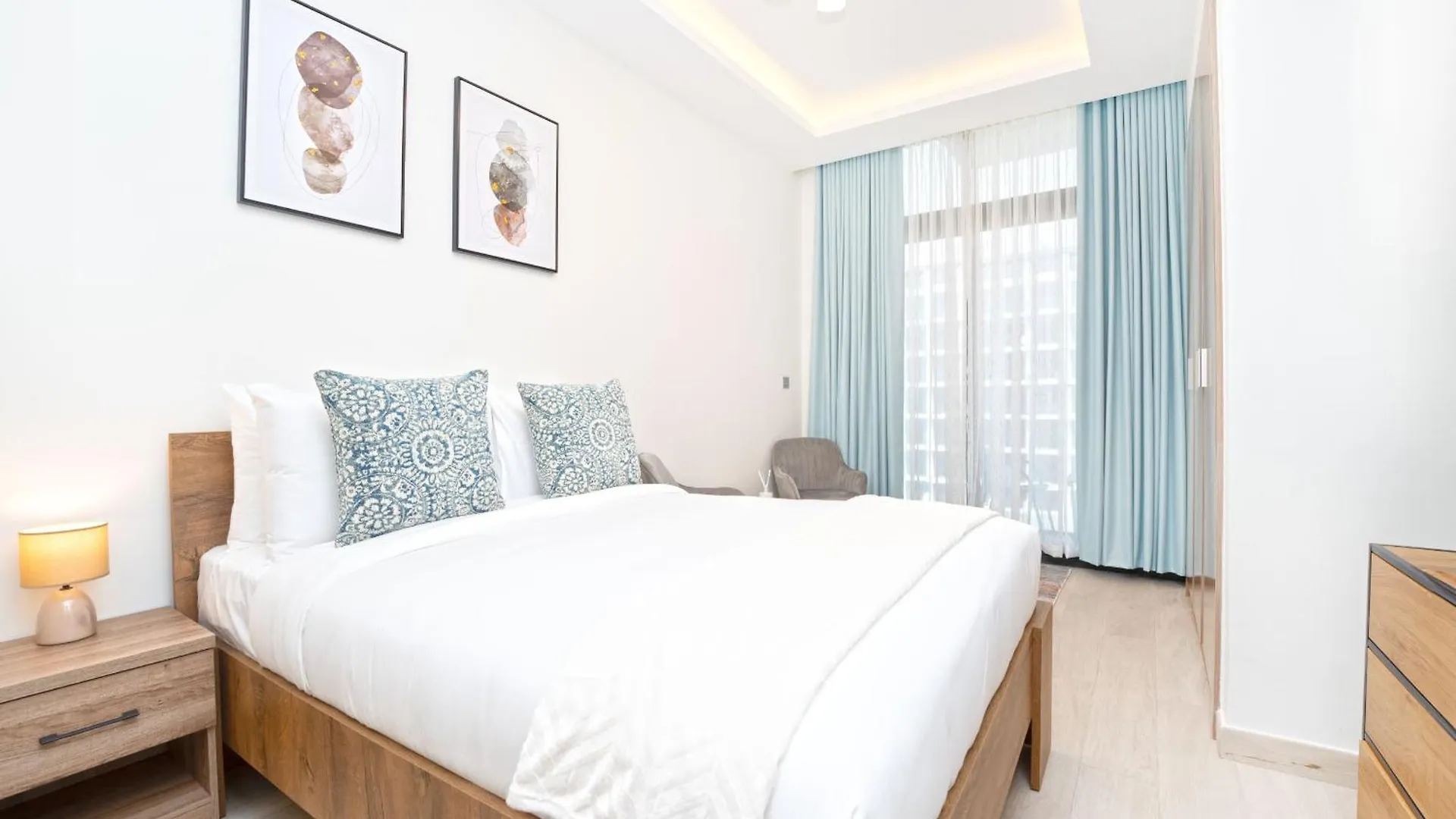 Apartment Easygo - Azizi Riviera 9 Bright Studio Dubai