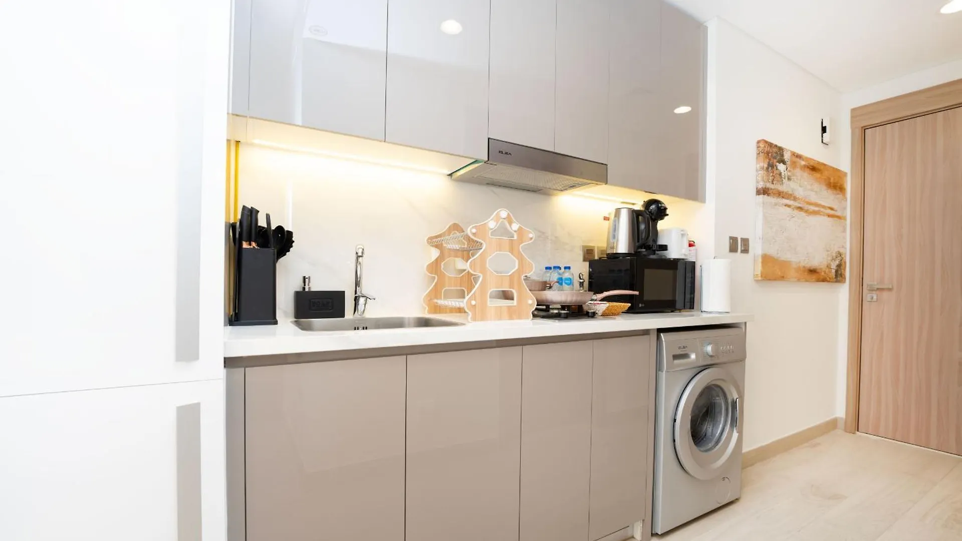 Apartment Easygo - Azizi Riviera 9 Bright Studio Dubai